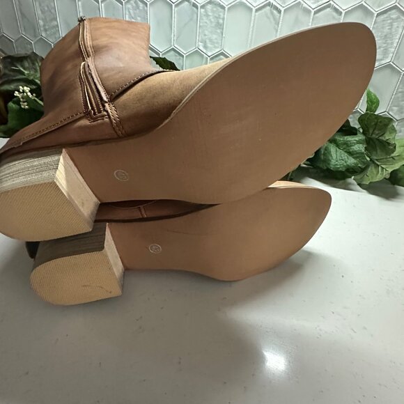 Brown Leather Knee-High Boots With Dual Zipper Closure & Block Heel - Picture 8 of 13